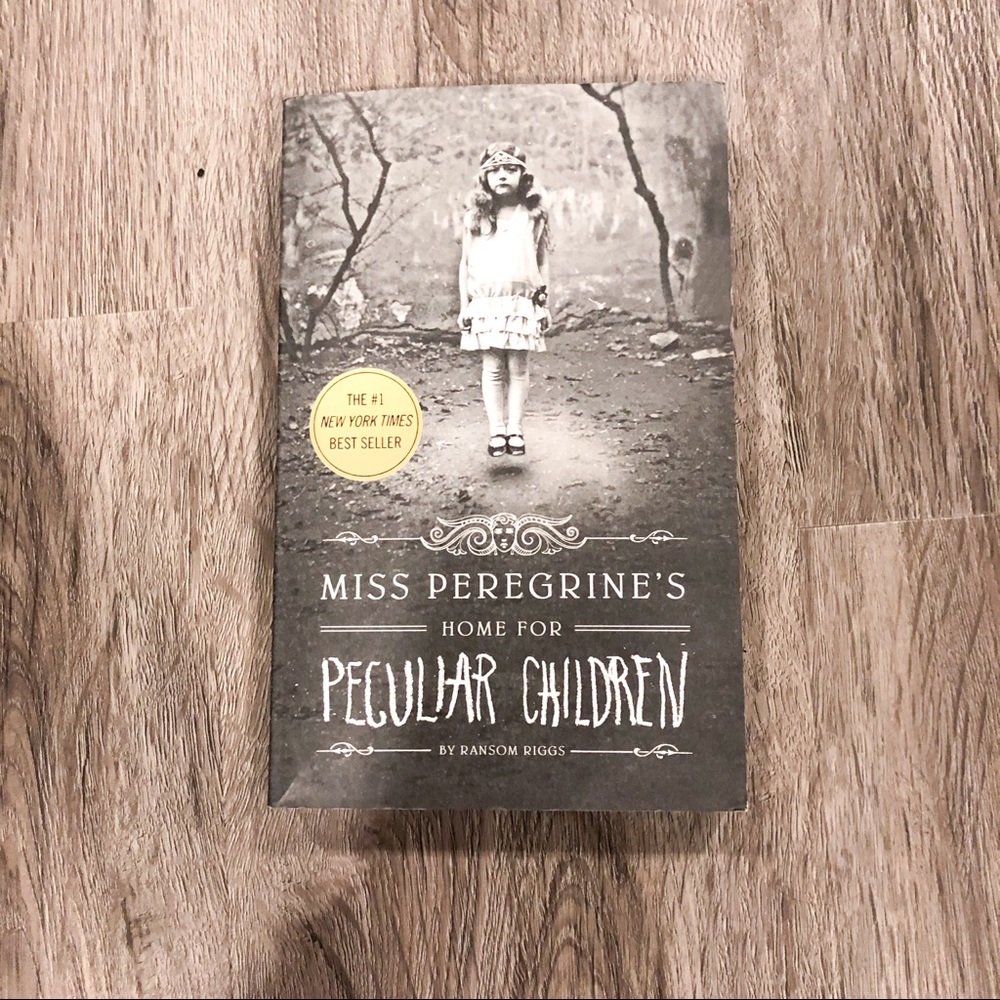 book bundle - Picture 3 of 5